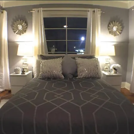 Efficiency Studios With Shared Bathroom G2